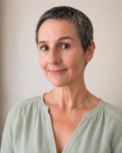 Dr. Steph Elliott